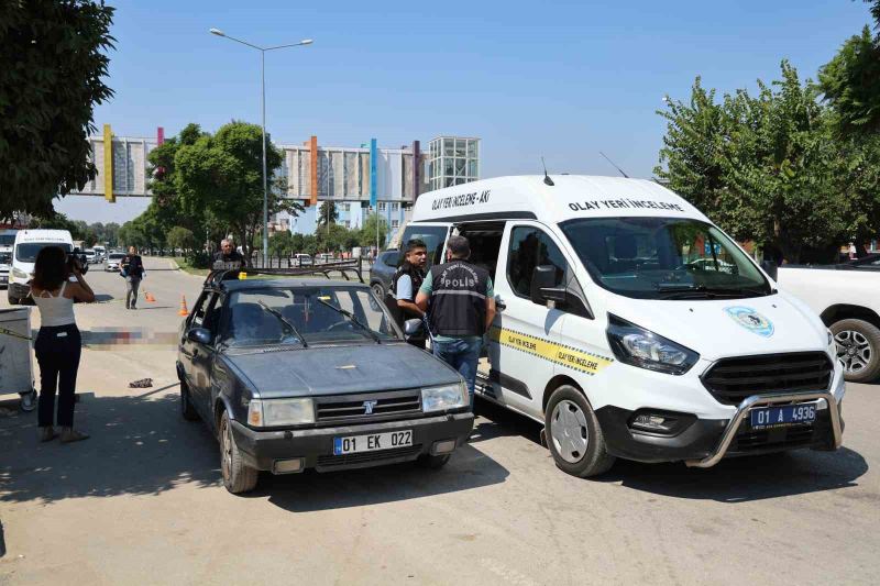 ADANA’DA BOŞANMA DAVASINDAN ÇIKAN İKİ AİLE ARASINDA ÇIKAN SİLAHLI, SOPALI VE DÖNER BIÇAKLI KAVGADA 1 KİŞİ HAYATINI KAYBEDERKEN 5 KİŞİ YARALANDI.