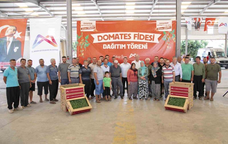 MERSİN BÜYÜKŞEHİR BELEDİYESİ TARAFINDAN ERDEMLİ’DE 200 ÜRETİCİYE YÜZDE 70 HİBELİ TOPLAM 259 BİN 200 ADET SOFRALIK DOMATES FİDESİ DAĞITILDI.