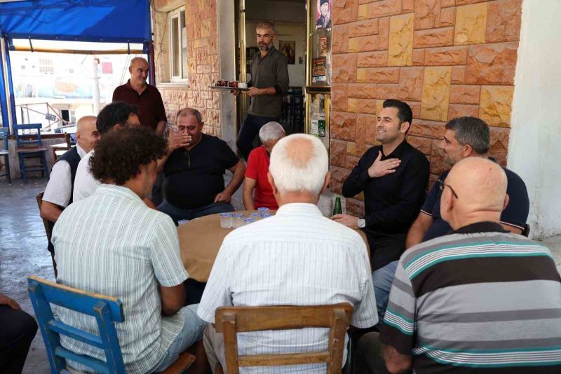 AKDENİZ KAYMAKAMI VE BELEDİYE BAŞKAN VEKİLİ MURAT BEŞİKCİ, KÜLTÜR VE KAZANLI MAHALLELERİNDE SAHA ZİYARETLERİ GERÇEKLEŞTİREREK MUHTAR, ESNAF VE VATANDAŞLARIN TALEP VE ÖNERİLERİNİ DİNLEDİ.