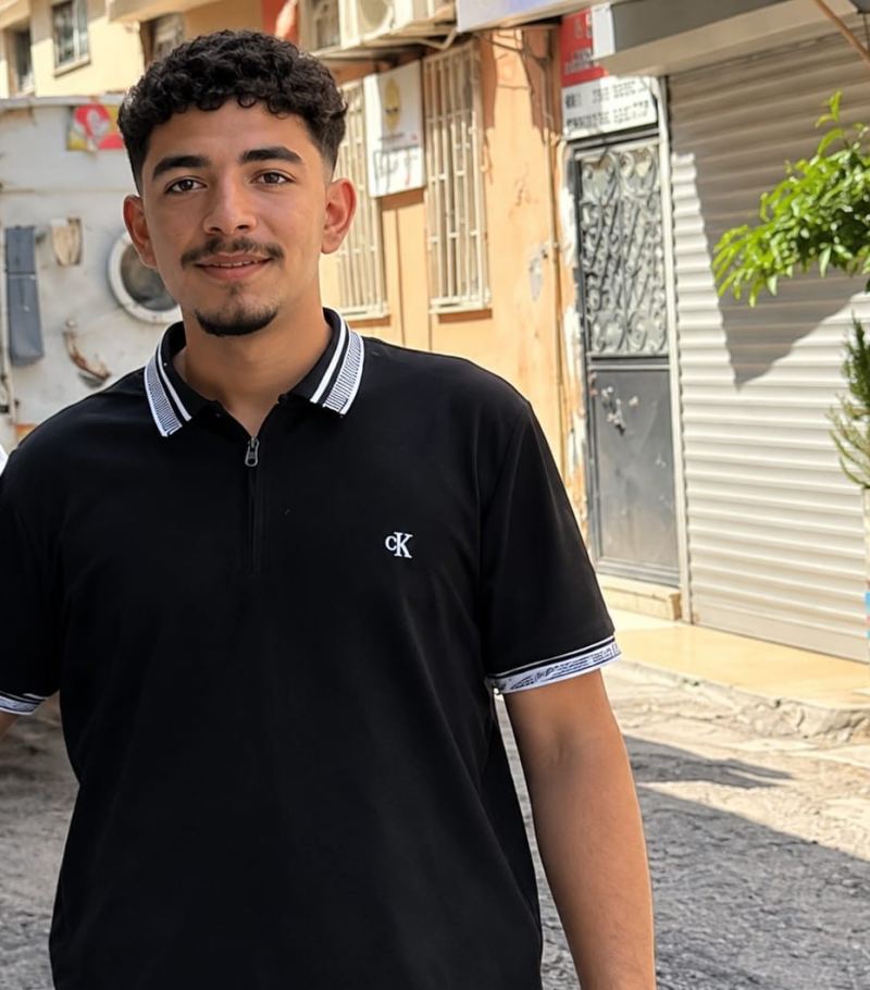 E.A. (17) HAYATINI KAYBETTİ.