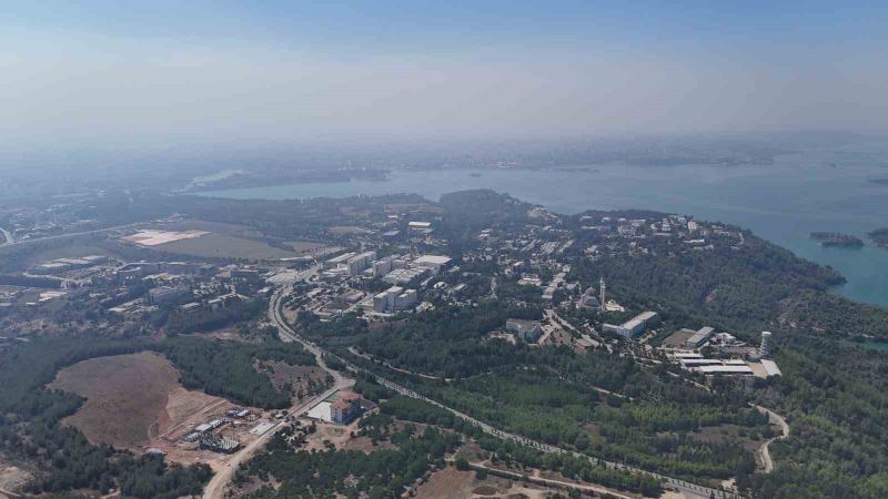 Adana’daki orman yangını uydudan bile görünüyor