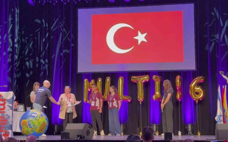 MERSİN’DEN 10 ÖĞRENCİ VE 2 LİDER, ‘KARDEŞ ŞEHİRLER ÖĞRENCİ DEĞİŞİM PROGRAMI’ KAPSAMINDA ALMANYA’NIN OBERHAUSEN KENTİNDE 15 GÜN BOYUNCA FARKLI ÜLKELERDEN GENÇLERLE BİR ARAYA GELEREK KÜLTÜREL ETKİNLİKLERE KATILDI.
