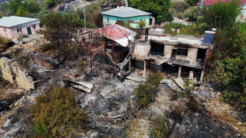 ADANA’NIN KOZAN İLÇESİNDE BAŞLAYIP, İMAMOĞLU VE ALADAĞ İLÇELERİNE SIÇRAYAN ORMAN YANGINI, 3’ÜNCÜ GÜNÜNDE DEVAM EDİYOR.