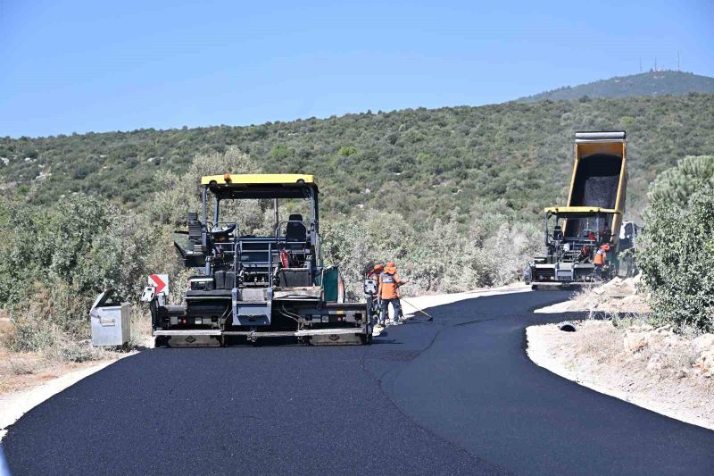 Erdemli’de grup yolları yenilendi