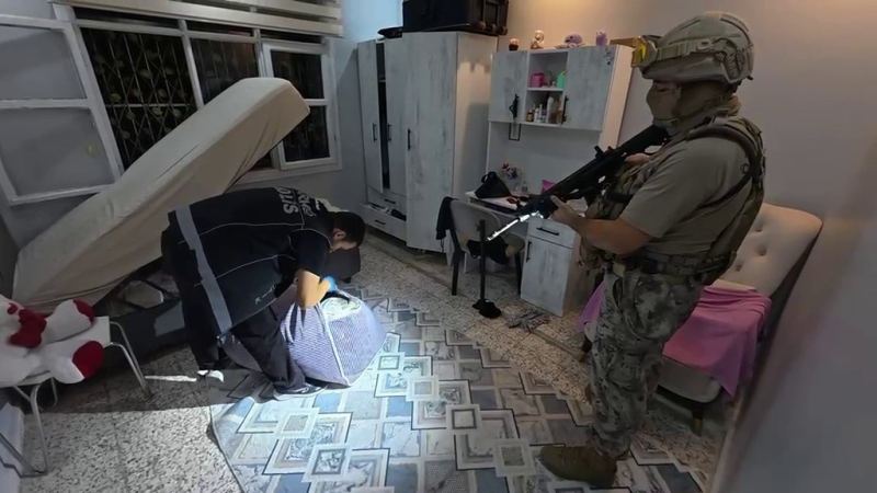 ADANA CUMHURİYET BAŞSAVCILIĞI KOORDİNESİNDE YÜRÜTÜLEN SORUŞTURMA KAPSAMINDA, LİDERLİĞİNİ YURT DIŞINDA FİRARİ OLAN HALİM ŞİMŞEK'İN YAPTIĞI "ŞİMŞEKLER SUÇ ÖRGÜTÜ"NE YÖNELİK 11 İLDE OPERASYON DÜZENLENDİ.