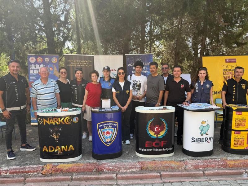 ADANA EMNİYET MÜDÜRLÜĞÜ EKİPLERİ, ÜNİVERSİTE EĞİTİMİ İÇİN KENTE GELEN ÖĞRENCİLER VE AİLELERİNİ "YENİ EVİM GÜVENLİ YURDUM" PROJESİ KAPSAMINDA BİLGİLENDİRDİ.