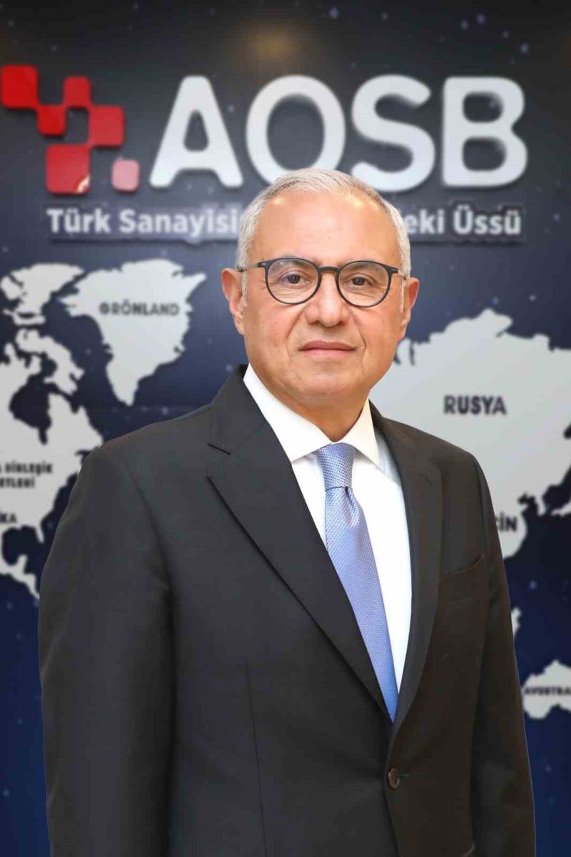 AOSB YÖNETİM KURULU BAŞKANI BEKİR SÜTCÜ, SÜRDÜRÜLEBİLİRLİĞİN BÖLGENİN YATIRIM VE HİZMET POLİTİKALARININ ÖNEMLİ BAŞLIKLARINDAN BİRİ OLDUĞUNU BELİRTEREK, YENİ PROJEYLE ÇEVRESEL KAZANIMLARIN YANI SIRA SANAYİCİYE EKONOMİK FAYDA SAĞLAMAYI HEDEFLEDİKLERİNİ SÖYLEDİ.