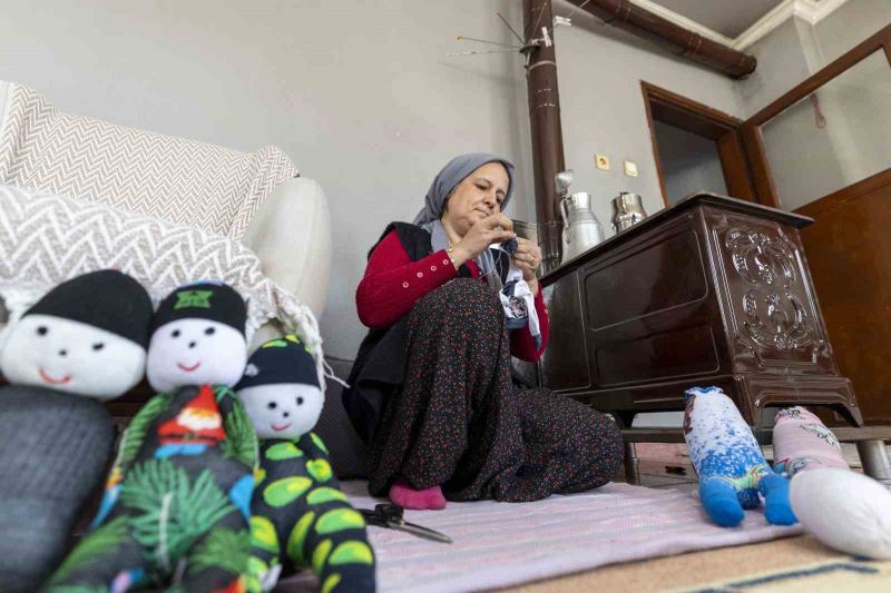 MERSİN’DE KADINLARIN EKONOMİK VE SOSYAL HAYATTA GÜÇLENMESİNE YÖNELİK YÜRÜTÜLEN ÇALIŞMALAR KAPSAMINDA BİNLERCE KADINA ULAŞILIRKEN, BELEDİYEDEKİ KADIN PERSONEL ORANI DA 2019’DAKİ YÜZDE 17 SEVİYESİNDEN YÜZDE 27’YE YÜKSELDİ.