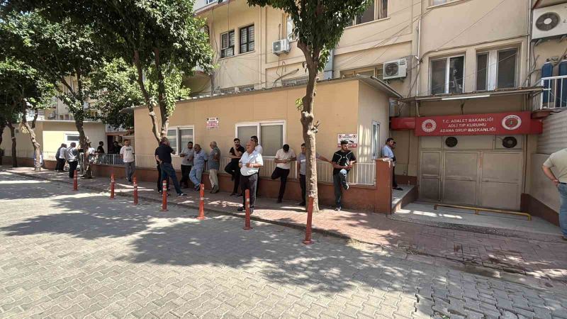 Adana’da eski eşi tarafından katledilen kadının cenazesi adli tıptan alındı