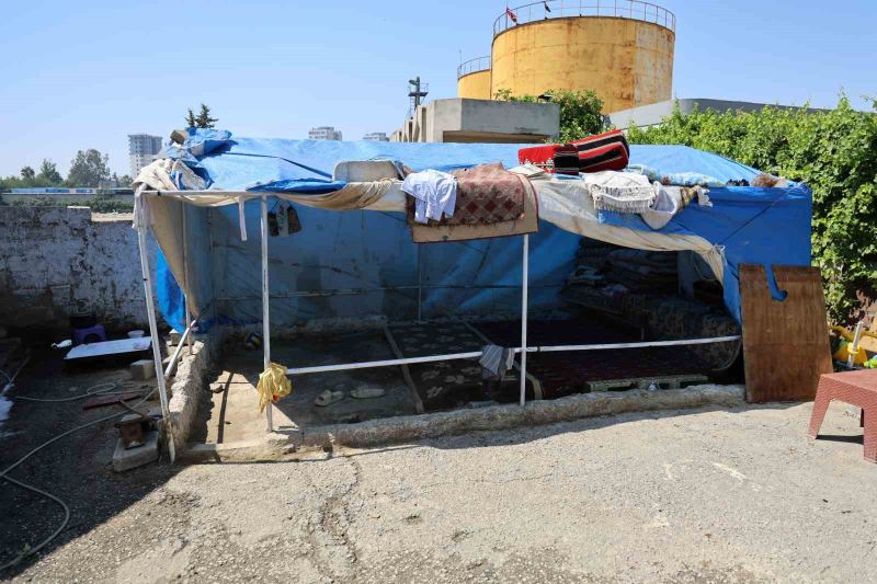 ADANA’DA EV SAHİBİ OLMA HAYALİ KURAN 5 ÇOCUK SAHİBİ HATUN ASLANER, KOMŞUSU OLDUĞU ÖNE SÜRÜLEN KİŞİ TARAFINDAN KREDİ KARTI ÇIKARTMA VAADİYLE DOLANDIRILDI.