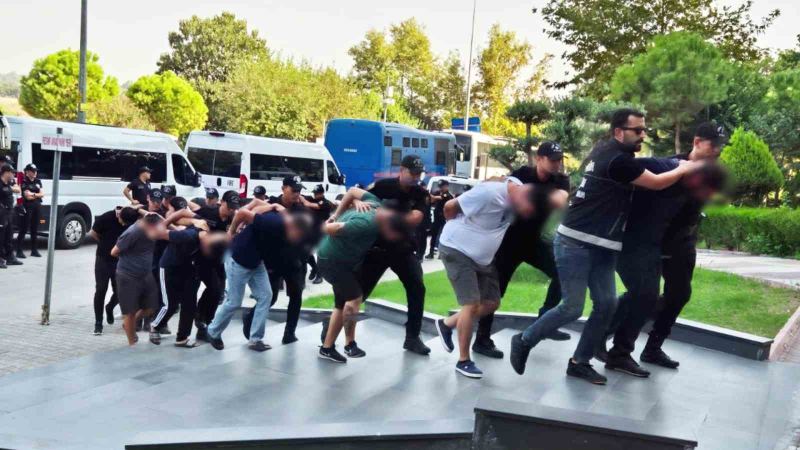 ŞÜPHELİLERDEN 41'İ TUTUKLANIRKEN, 15 KİŞİ HAKKINDA ADLİ KONTROL KARARI VERİLDİ.