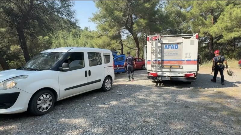 OSMANİYE'NİN DÜZİÇİ İLÇESİNDE 26 AĞUSTOS'TA YÜRÜYÜŞ YAPMAK İÇİN EVİNDEN ÇIKTIKTAN SONRA KENDİSİNDEN BİR DAHA HABER ALINAMAYAN 54 YAŞINDAKİ AYŞEGÜL YAŞAR'IN CANSIZ BEDENİNE ULAŞILDI.
