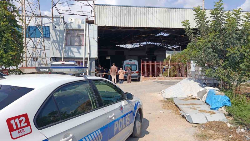 Adana’da iş yeri sahibi ölü bulundu