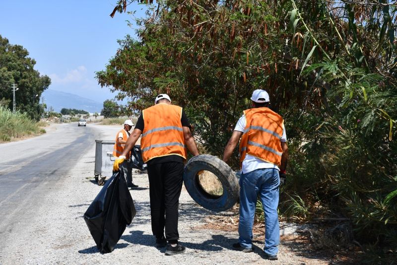 MERSİN ANAMUR AÇIK CEZA İNFAZ KURUMU'NDAKİ HÜKÜMLÜLER, İYİLEŞTİRME VE TOPLUMA KAZANDIRMA FAALİYETLERİ ÇERÇEVESİNDE UYGULANAN 'GÖNÜLLÜ ÇALIŞMA MODELİ' İLE YAZ DÖNEMİ BOYUNCA TOPLUMSAL FAYDAYA YÖNELİK ÖRNEK ÇALIŞMALAR GERÇEKLEŞTİRDİ.