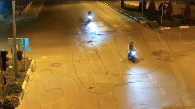 OSMANİYE’DE MOTOSİKLETLE YARIŞ YAPARAK TRAFİK GÜVENLİĞİNİ TEHLİKEYE DÜŞÜRDÜKLERİ BELİRLENEN 2 SÜRÜCÜYE TOPLAM 626 BİN 348 TL İDARİ PARA CEZASI KESİLDİ. SÜRÜCÜLERDEN BİRİNİN EHLİYETİNE 6 AY SÜREYLE EL KONULURKEN, DİĞERİNİN SÜRÜCÜ BELGESİ DAİMİ OLARAK İPTAL EDİLDİ.