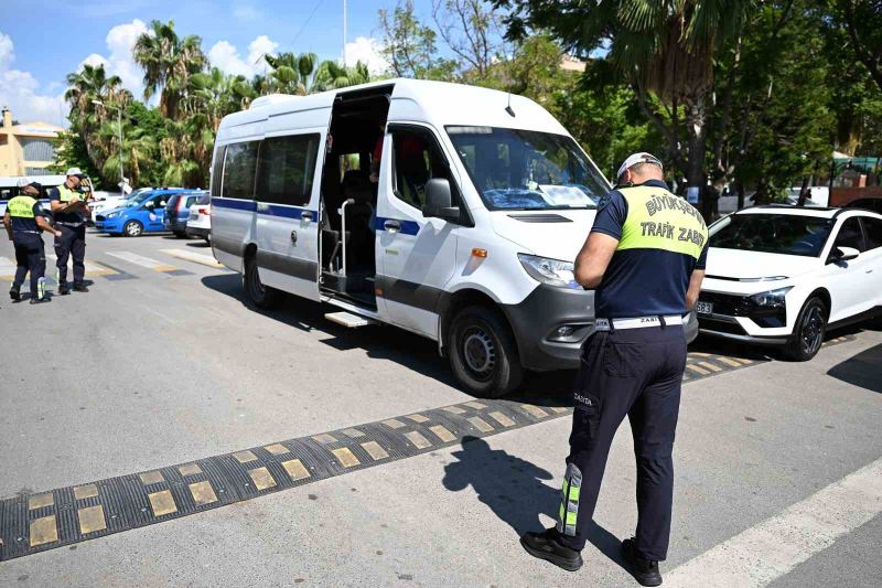 Mersin’de okul servislerine sıkı denetim