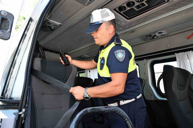 MERSİN’DE ÖĞRENCİLERİN GÜVENLİ ULAŞIMINI SAĞLAMAK AMACIYLA OKUL SERVİSLERİNE YÖNELİK DENETİM GERÇEKLEŞTİRİLDİ.