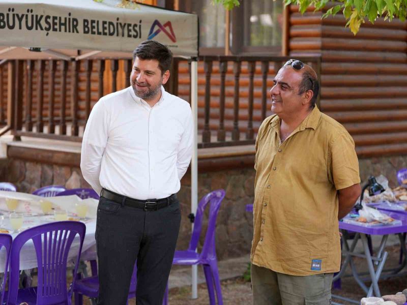 MERSİN’İN TARSUS İLÇESİNİN KUZEYİNDEKİ DAĞLIK ALANLARDA YÜRÜTÜLEN ARKEOLOJİK ÇALIŞMALARDA MAĞARALAR, KAYA SIĞINAKLARI, KAYA RESİMLERİ VE TARİH ÖNCESİNE AİT TAŞ ALETLER ARAŞTIRILARAK BÖLGENİN ARKEOLOJİK POTANSİYELİ ORTAYA ÇIKARILIYOR.