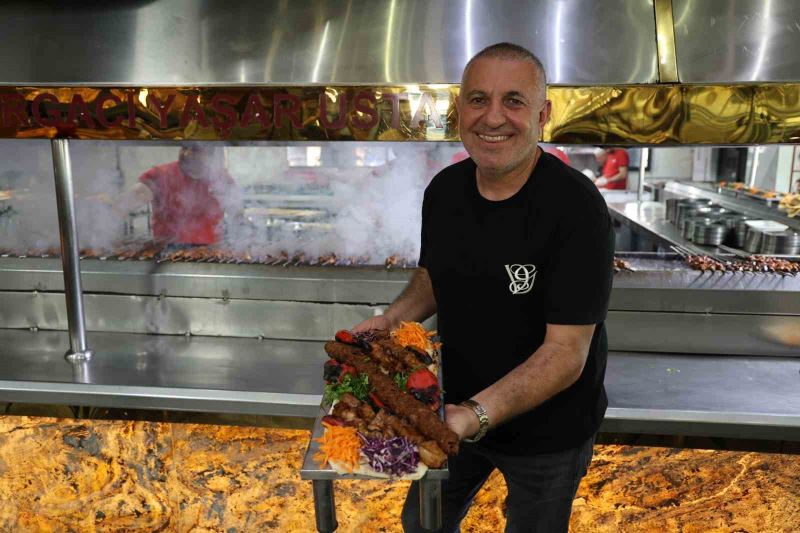 Adana Lezzet Festivali’nde kebapçılar "dumana" hazırlanıyor