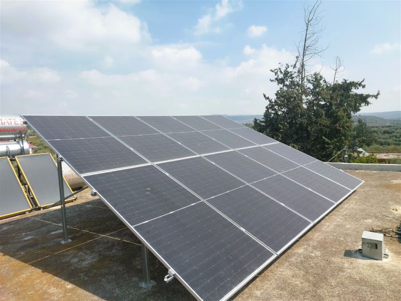 MERSİN’DE ORKÖY KAPSAMINDA ORMAN KÖYLÜLERİNE YÖNELİK GÜNEŞ ENERJİSİ DESTEKLERİ SÜRERKEN, 8 KÖYDE TOPLAM 89 HANEYE 14 MİLYON 240 BİN LİRALIK DESTEK SAĞLANDI.
