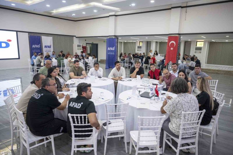 MERSİN BÜYÜKŞEHİR BELEDİYESİ, KENTİN AFETLERE KARŞI DİRENÇLİLİĞİNİ ARTIRMAK AMACIYLA MERSİN İL AFET RİSK AZALTMA PLANI’NIN 2027-2031 DÖNEMİNE YÖNELİK GÜNCELLEME ÇALIŞMALARINA KATKI SUNUYOR.