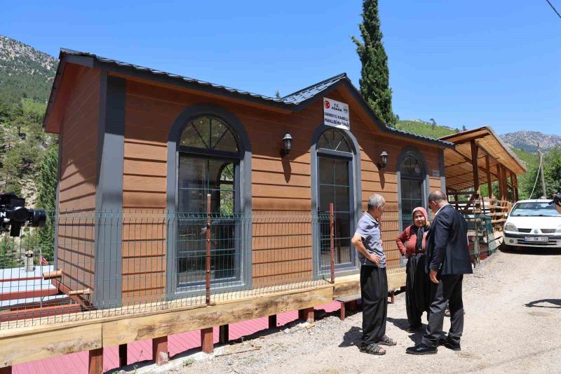 Saimbeyli’de her mahalleye muhtar evi