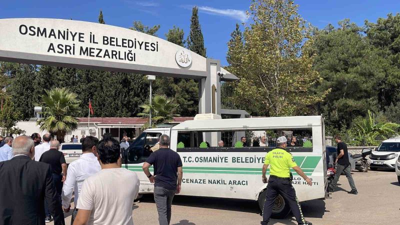 Osmaniye’de saldırıda hayatını kaybeden öğretmen son yolculuğuna uğurlandı