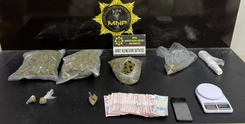 MERSİN'DE NARKOTİK EKİPLERİNİN YAPTIĞI ÇALIŞMADA TORBACI OLARAK TABİR EDİLEN UYUŞTURUCU MADDE SATICILARININ DA ARALARINDA OLDUĞU 4 ŞÜPHELİ YAKALANARAK ÇIKARILDIĞI MAHKEMECE TUTUKLANDI.