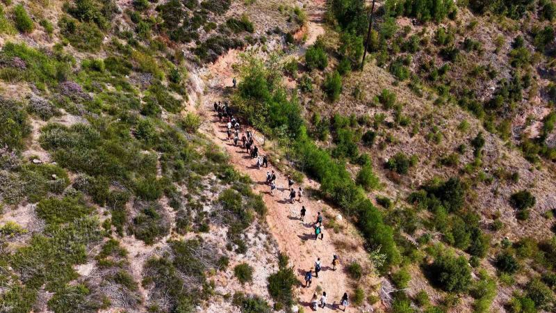 MERSİN’İN TARSUS İLÇESİNDE DÜZENLENEN DOĞA YÜRÜYÜŞÜNDE YAKLAŞIK 100 DOĞASEVER, KURTÇUKURU KANYONUNDA 8 KİLOMETRELİK PARKURU TAMAMLADI.