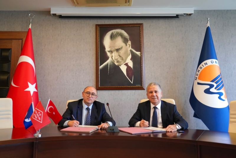 ERDEMLİ BELEDİYE BAŞKANI MUSTAFA KARA İLE MEÜ REKTÖRÜ PROF.DR. EROL YAŞAR TARAFINDAN İMZALANAN PROTOKOL KAPSAMINDA AKADEMİ DÜNYASININ BİLGİ BİRİKİMİ İLE BELEDİYENİN SAHA GÜCÜNÜN BİR ARAYA GETİRİLECEĞİ KAYDEDİLDİ.