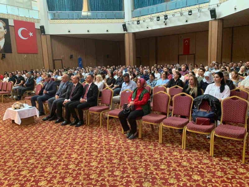 ADANA’DA YÜREĞİR KAYMAKAMLIĞI HİMAYESİNDE, YÜREĞİR İLÇE MİLLÎ EĞİTİM MÜDÜRLÜĞÜ İŞ BİRLİĞİYLE YEŞİLAY KULÜP DANIŞMAN ÖĞRETMENLERİ VE OKUL YÖNETİCİLERİNİN KATILIMIYLA İSTİŞARE TOPLANTISI GERÇEKLEŞTİRİLDİ.