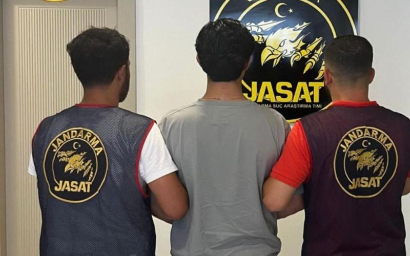 Adana’da 20 yıl 3 ay hapis cezasıyla aranan firari yakalandı