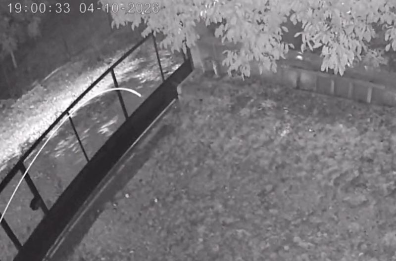 Saimbeyli’deki 4,4 büyüklüğündeki deprem kameraya yansıdı