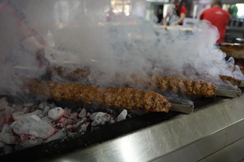 ADANA’DA BU YIL 10’UNCUSU DÜZENLENECEK ULUSLARARASI ADANA LEZZET FESTİVALİ’NE KABURGACI YAŞAR USTA SPONSOR OLARAK DESTEK VERECEK.