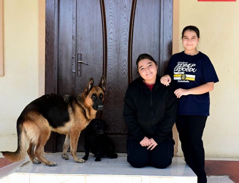 ÇUKUROVA BELEDİYESİ, 4 EKİM DÜNYA HAYVANLARI KORUMA GÜNÜ KAPSAMINDA DOĞAL YAŞAM ALANI’NDA FARKINDALIK ETKİNLİĞİ DÜZENLEDİ. HAYVANLARIN KORUNMASI VE HAYVAN SEVGİSİNİN GELECEK NESİLLERE AKTARILMASI AMACIYLA GERÇEKLEŞTİRİLEN ETKİNLİĞE ÖĞRENCİLER İLGİ GÖSTERDİ.