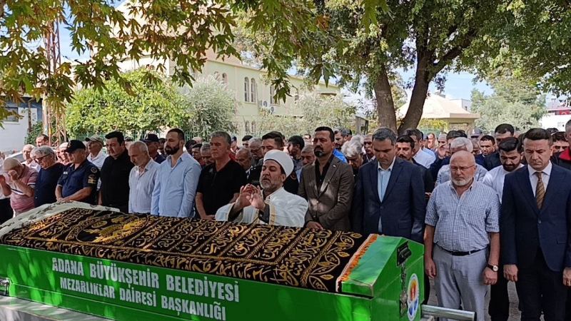 ADANA’NIN KOZAN İLÇESİNDE YAKLAŞIK 3 AYDIR HASTANEDE TEDAVİ GÖREN ŞEHİT JANDARMA ER BAKİ ÜNÜVAR’IN ANNESİ EMİNE ÜNÜVAR, HAYATINI KAYBETTİ. ŞEHİT ANNESİ ÜNÜVAR, KOZAN ASRİ MEZARLIĞI’NDA KILINAN CENAZE NAMAZININ ARDINDAN DUALARLA SON YOLCULUĞUNA UĞURLANDI.