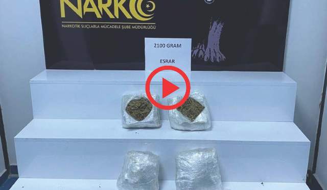 Yolcu otobüsünde yolcunun çantasından 2 kilo 100 gram esrar çıktı