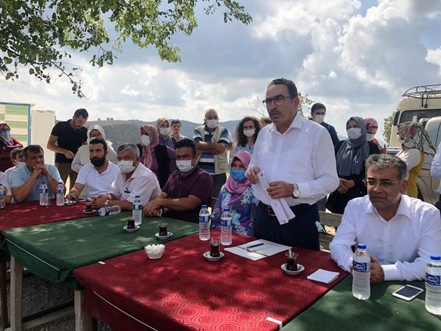 Kozan'daki yangın mağduru ailelere evleri 1 yıl içinde teslim edilecek