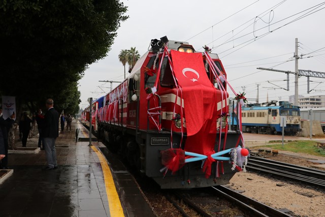 Adana-Mersin arası tren seferleri başladı