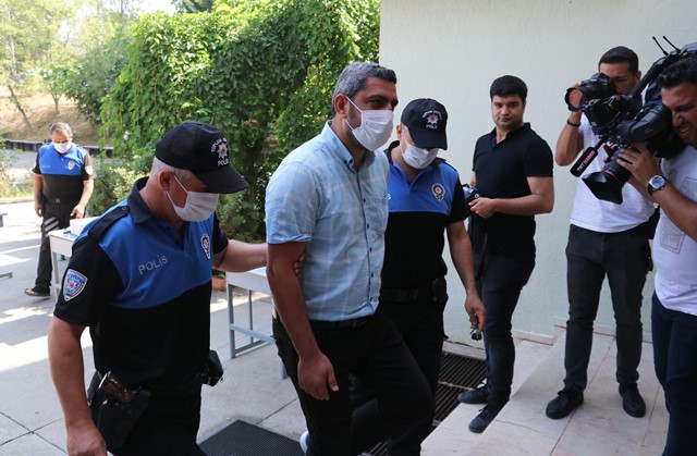 Görme Engelli Genci Sınava Yine Polis Götürdü