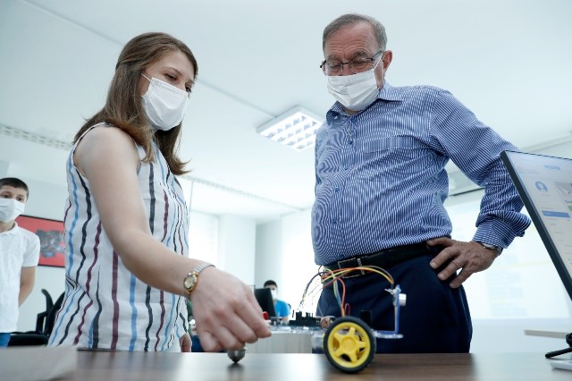 Robotik kodlama eğitiminin ilk programı tamamlandı