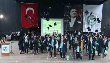 ÇÜ İLETİŞİM FAKÜLTESİ YENİ MEZUNLARINI UĞURLADI