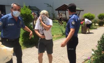 TARTIŞTIĞI KOCASINI BIÇAKLAYARAK ÖLDÜRDÜ