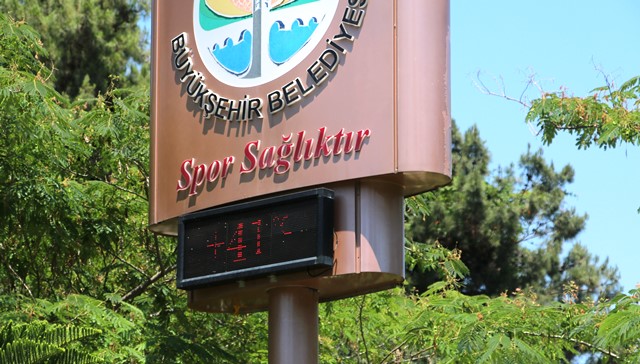 Adana’da termometreler 41 dereceyi gösterdi