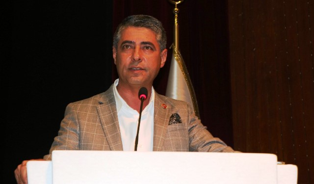 Uçar: “Belediyeyi yönetmek için dahi olmanıza gerek yok”