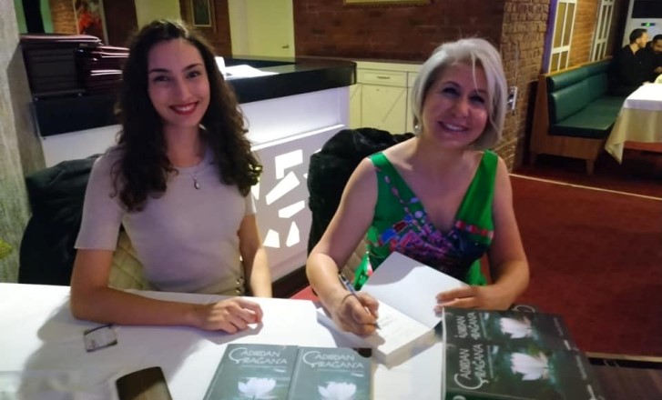 “Yazsam, roman olur” dedi, yazdı roman oldu