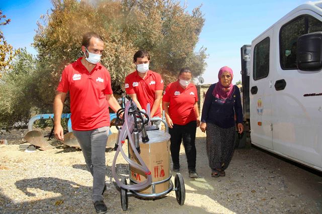 ABB DERMAN EKİPLERİ AFETZEDE HALKIN YANINDA