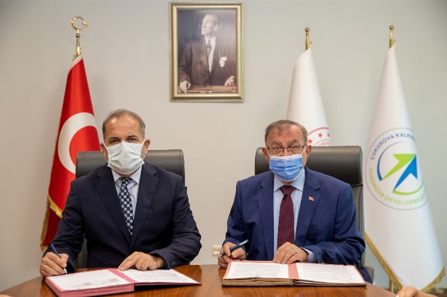 SEYHAN’DAN GENÇLERE TEKNOLOJİK İNOVASYON EĞİTİMİ