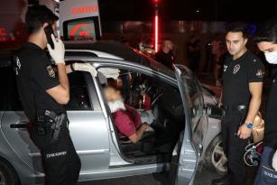 Otomobil ve minibüs kavşakta çarpıştı: 1 ölü, 3 yaralı