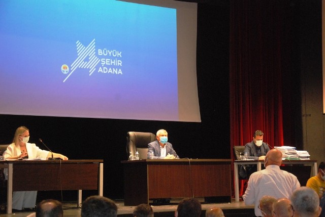 Sağlık çalışanların toplu taşıma araçlarında ücretsiz taşınması süresi uzatıldı